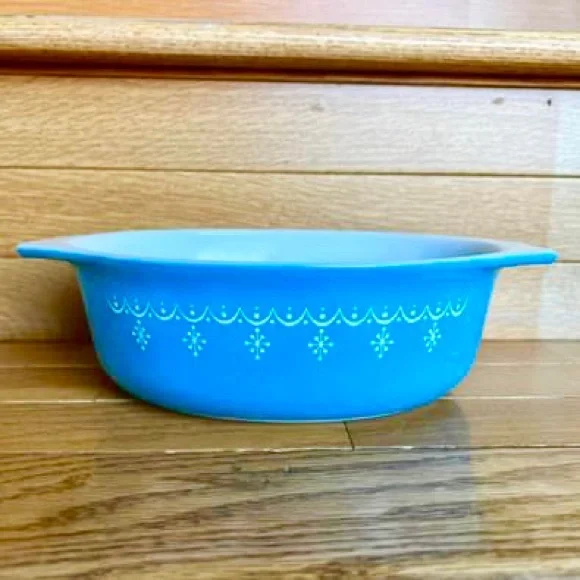 1.5 Pint PYREX 401 Mixing Bowl Serving Bowl Ovenware Milk White - Picture 9 of 15